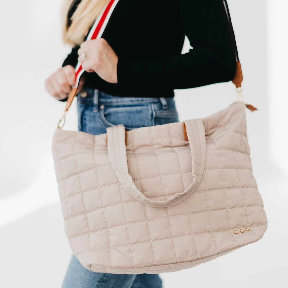 Day Dreamer Quilted Puffer Tote by Pretty Simple